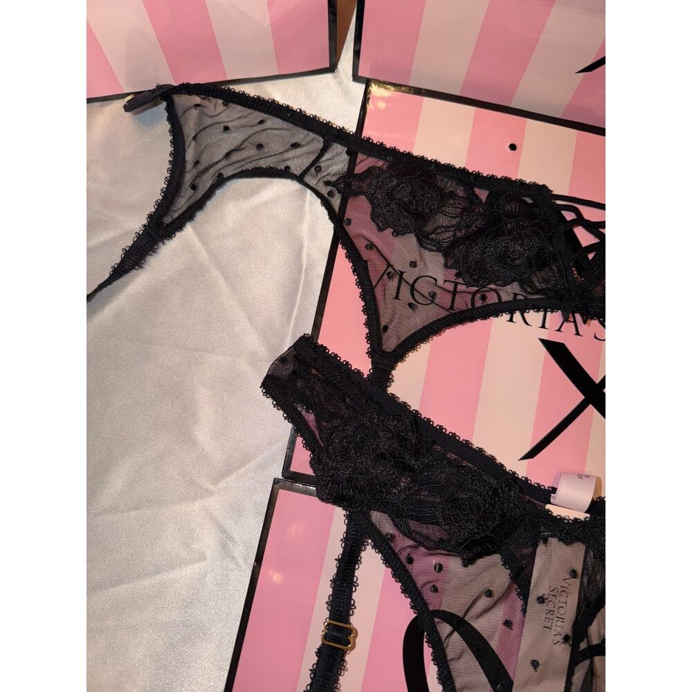 Victorias Secret Garter Belt & Thong Black Lace Small - Picture 2 of 5